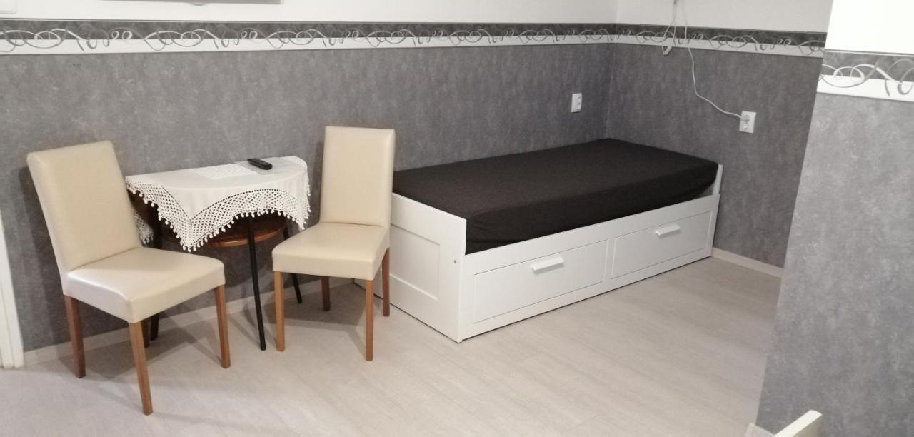 Radek Vendeghaz Es Apartman Halászi 외부 사진